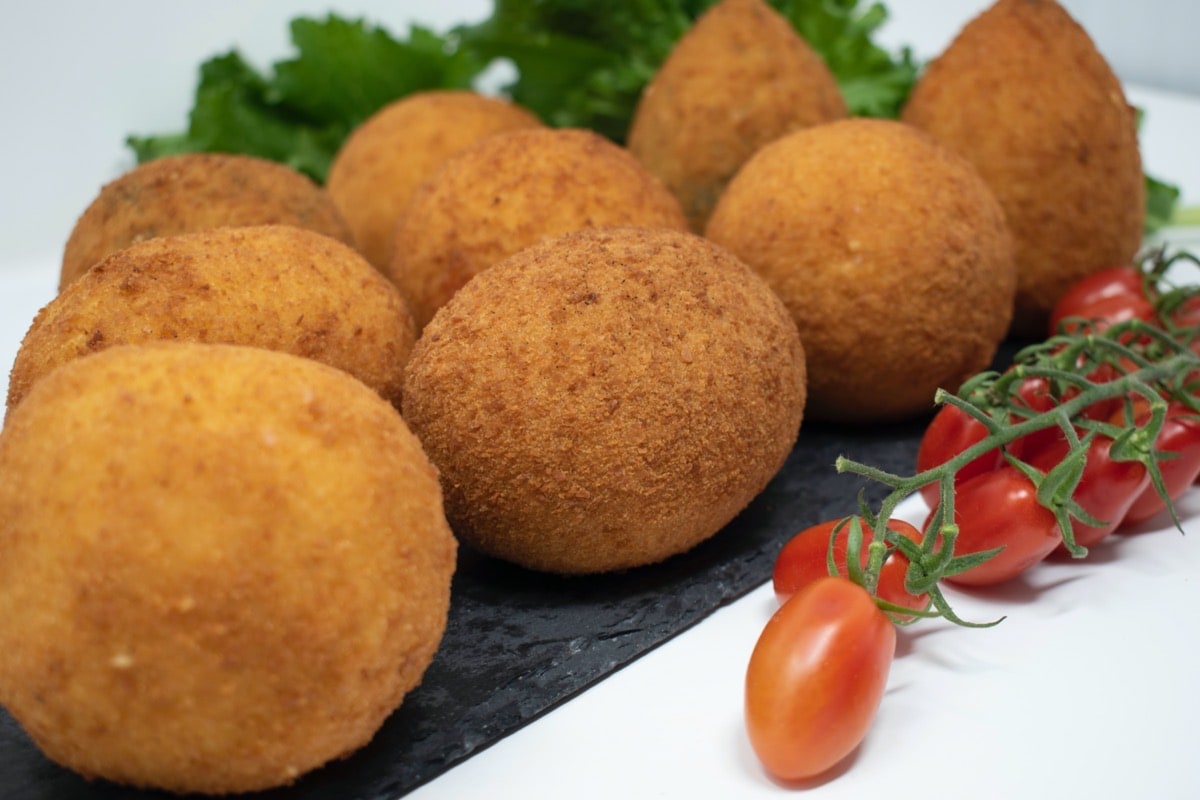 Distributore all’ingrosso di arancini siciliani: scegli Corimè, scegli l’eccellenza